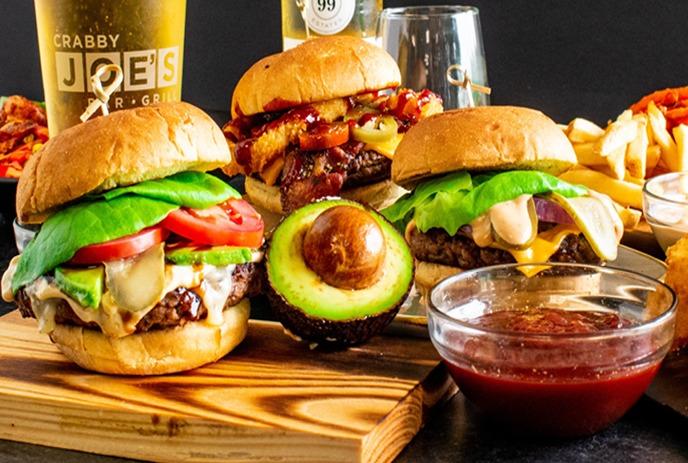 crabby-joes-tap-and-grill-dundas3